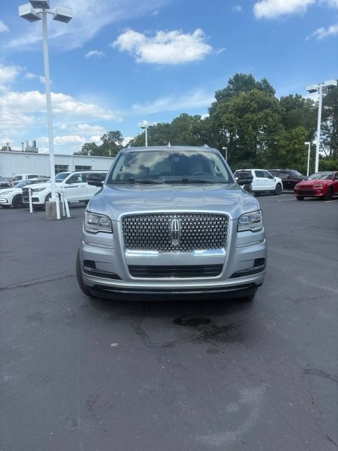 Certified 2023 Lincoln Navigator Reserve AWD/4WD image 2