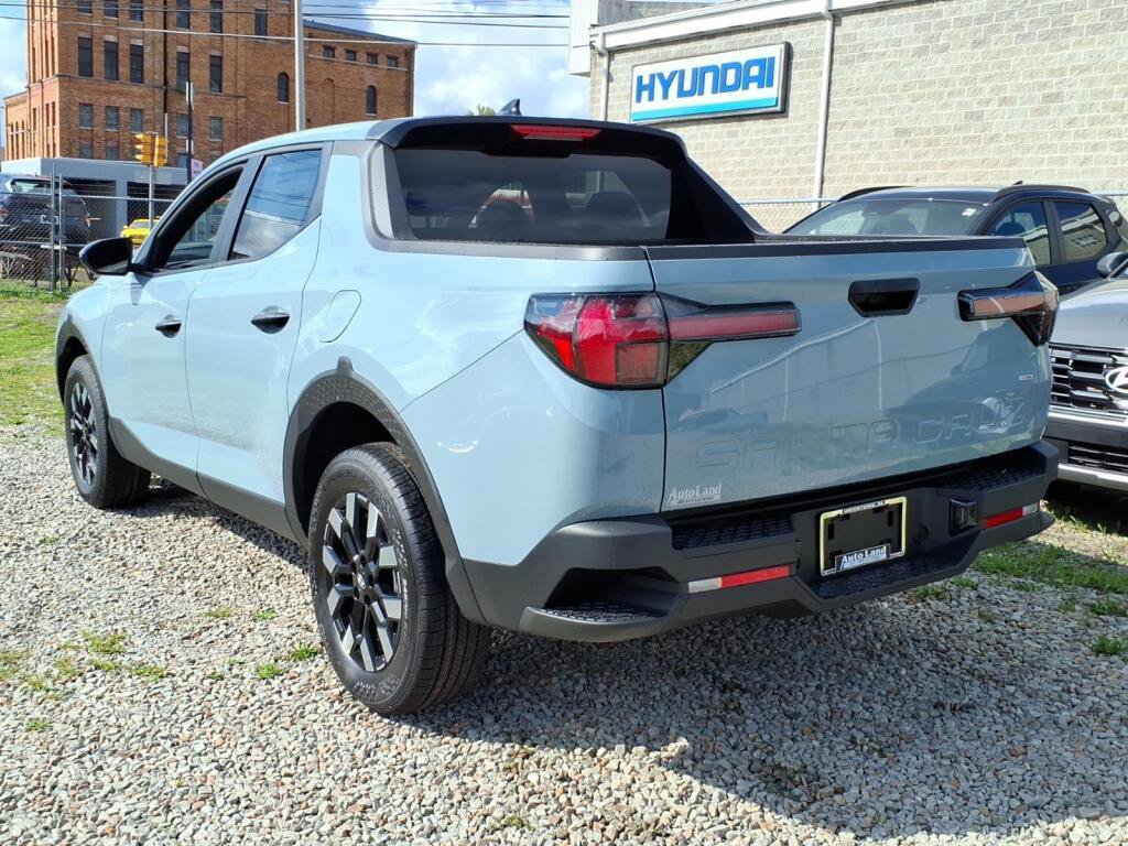 New 2027 Hyundai Santa Cruz SE AWD/4WD image 3