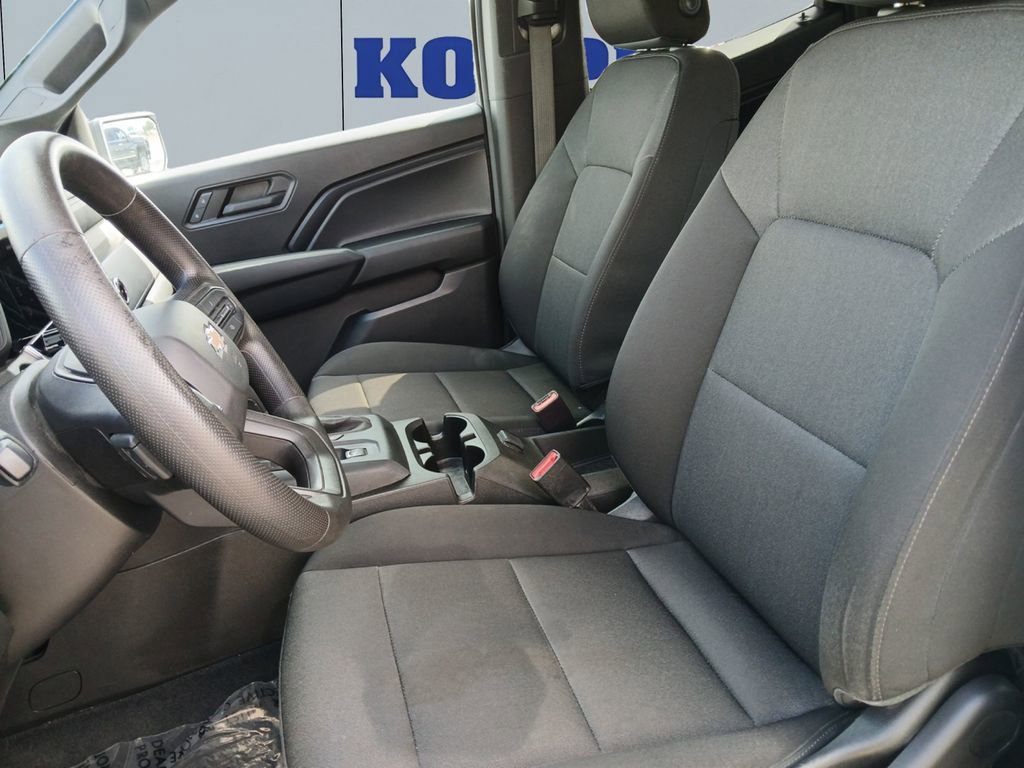 Used 2023 Chevrolet Colorado W/T RWD image 10