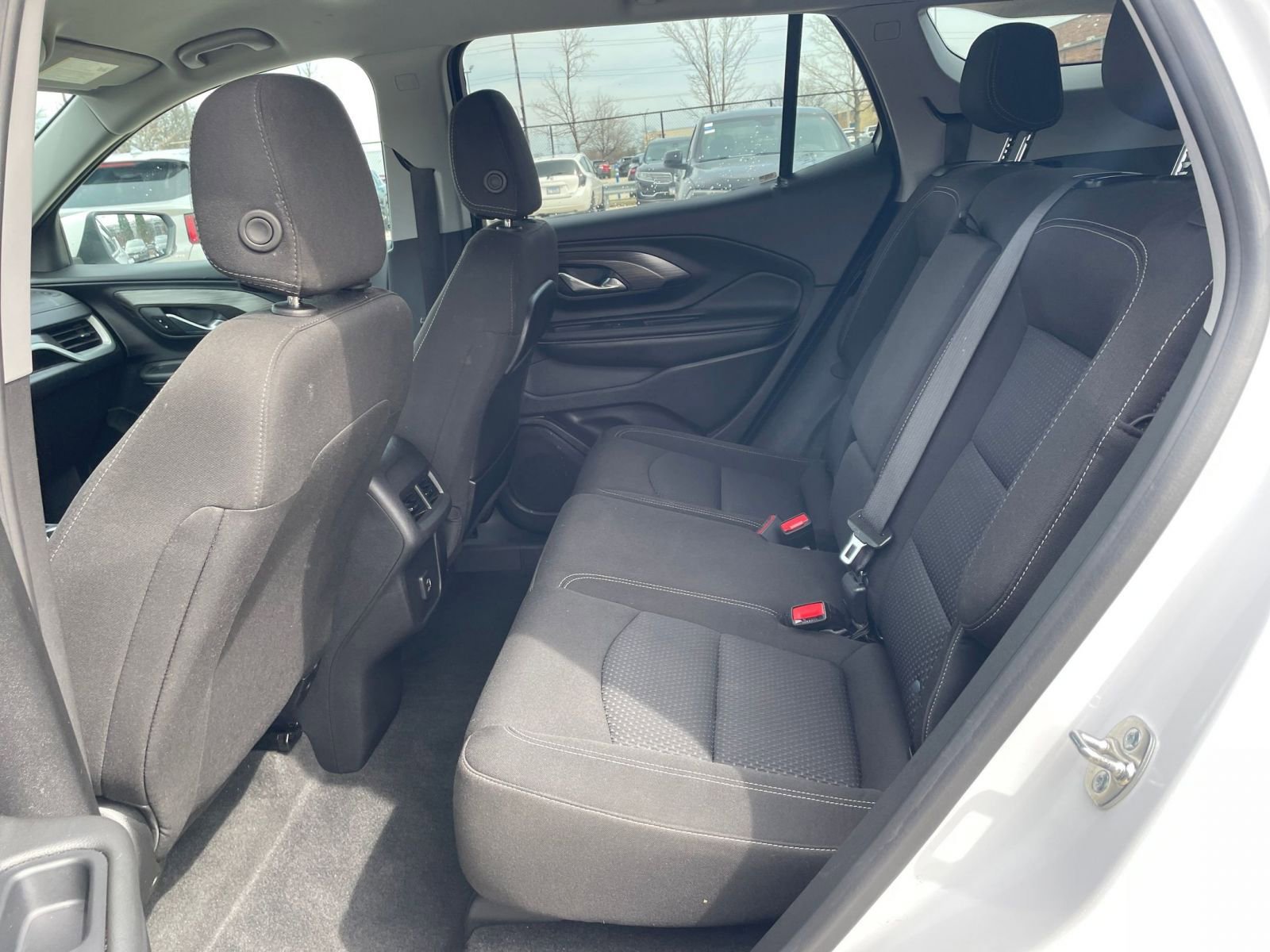 Used 2024 GMC Terrain SLE image 23