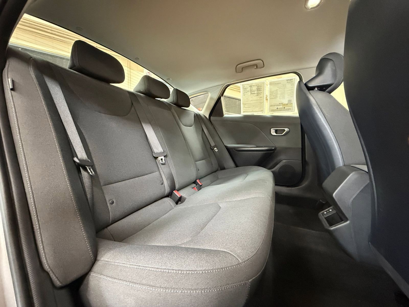 Used 2025 Kia K4 FWD image 37