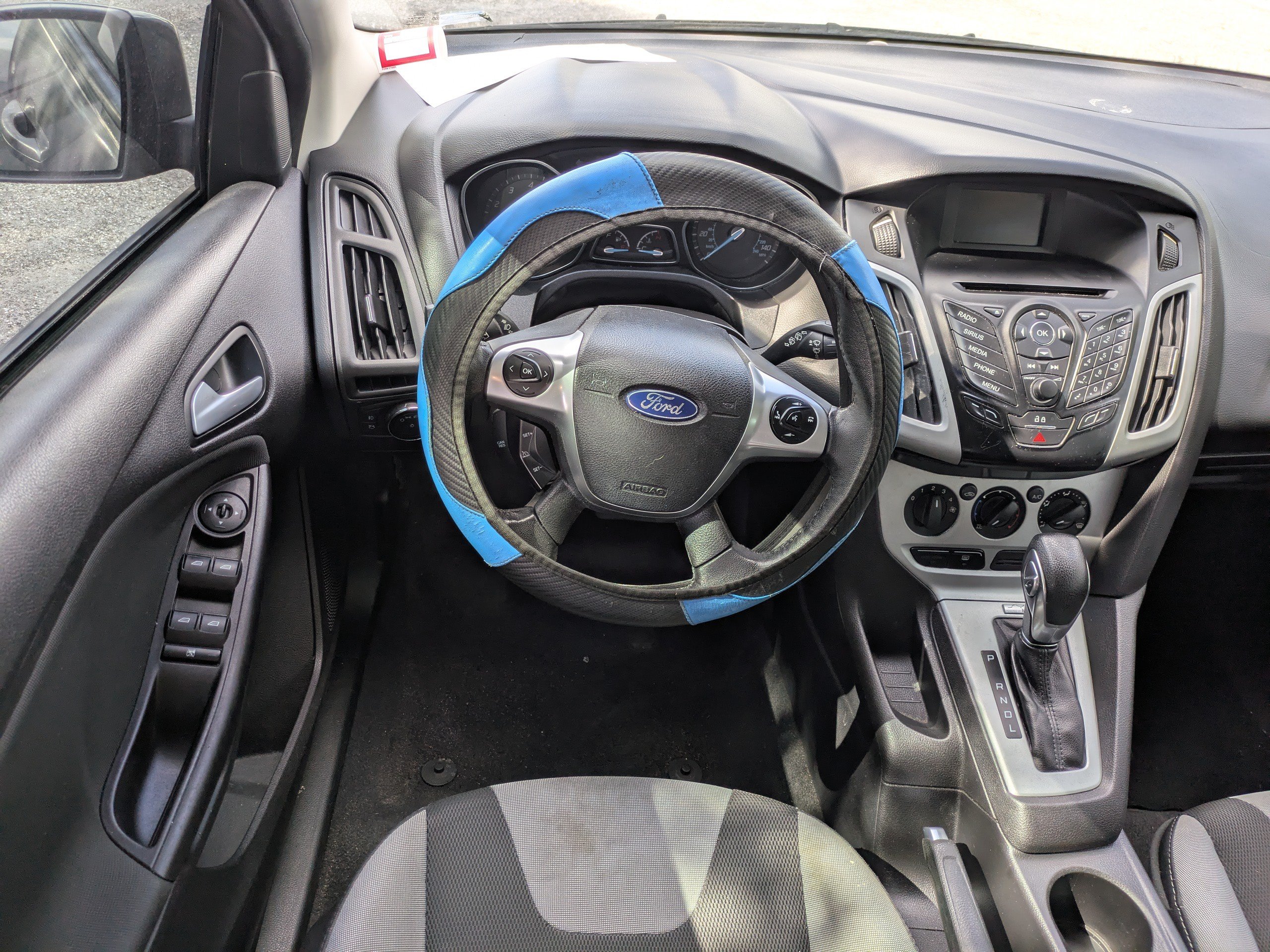 Used 2014 Ford Focus SE w/ SE Sport Package FWD image 13