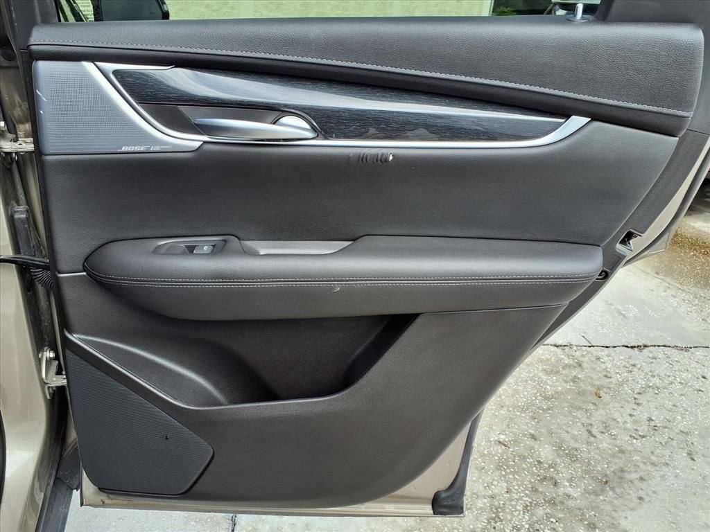 Used 2023 Cadillac XT5 Premium Luxury FWD image 12