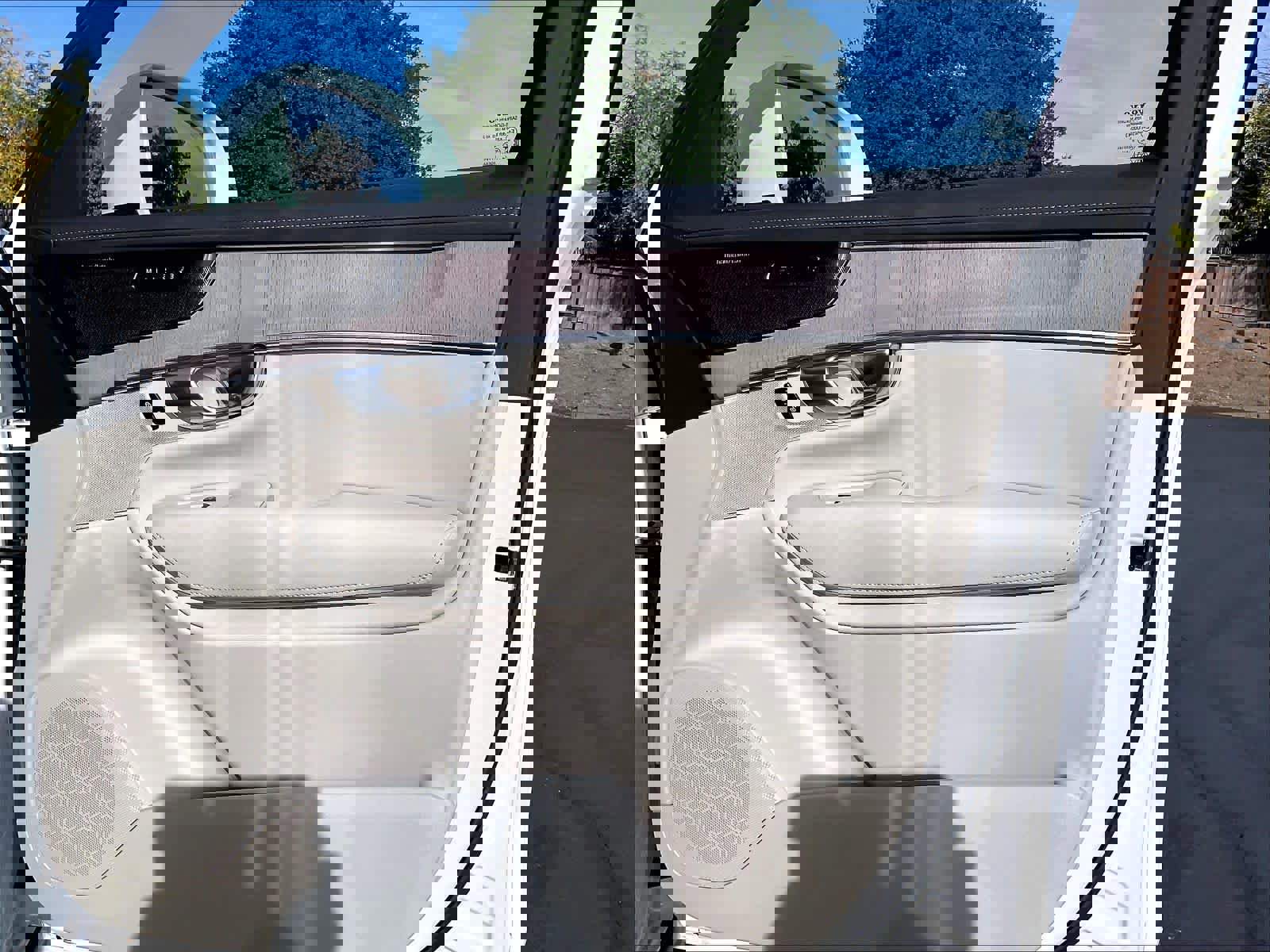 New 2026 Volvo XC90 T8 Ultra w/ Protection Package Premier image 31