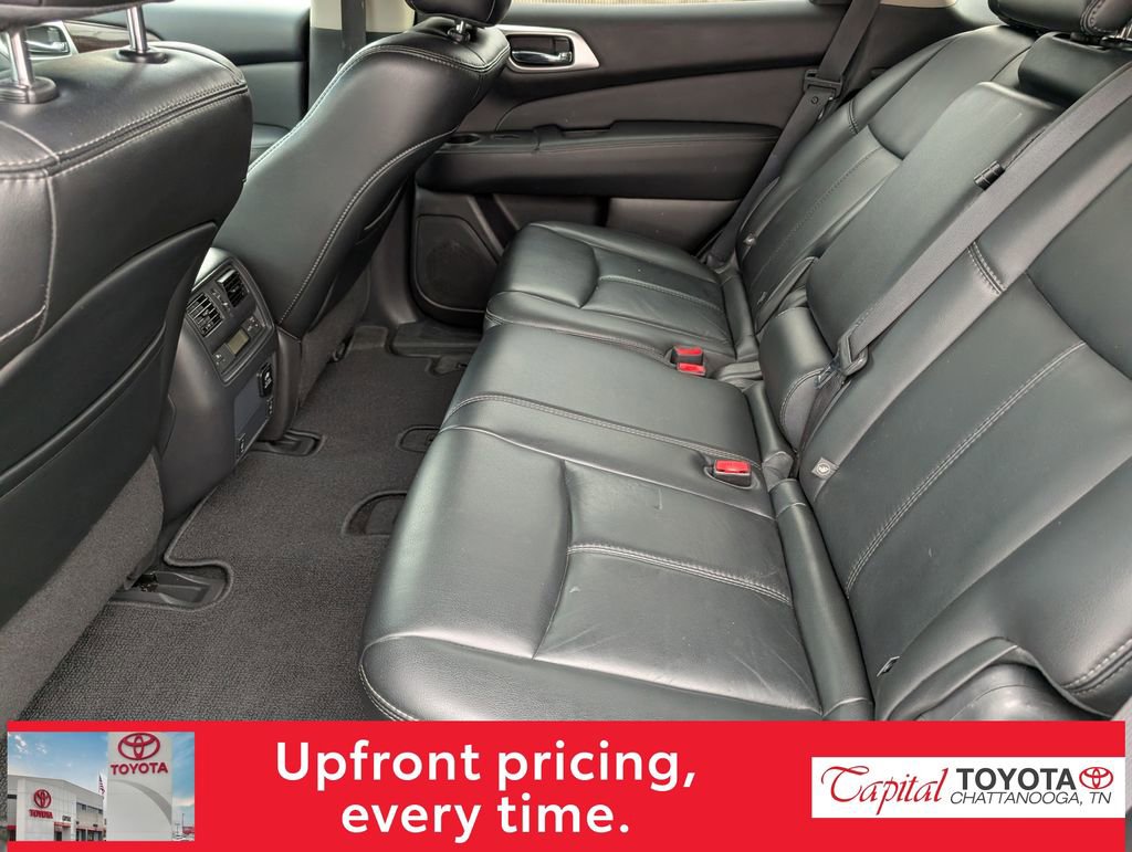 Used 2016 Nissan Pathfinder SL image 11