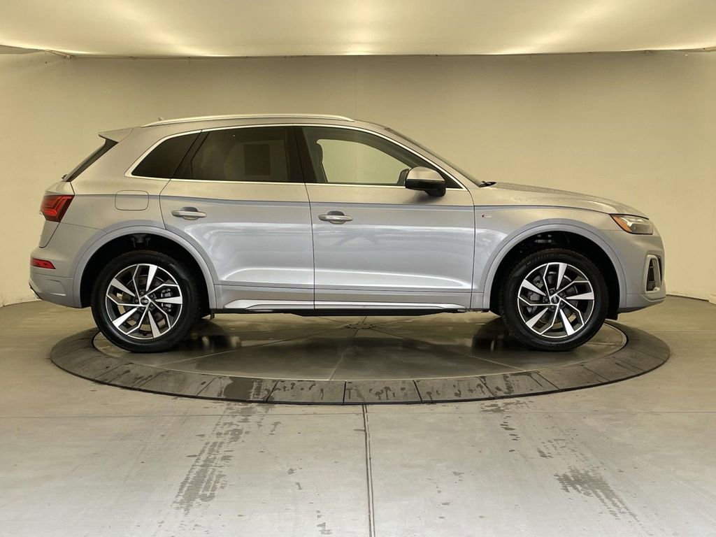Certified 2023 Audi Q5 2.0T Premium w/ Convenience Package image 8