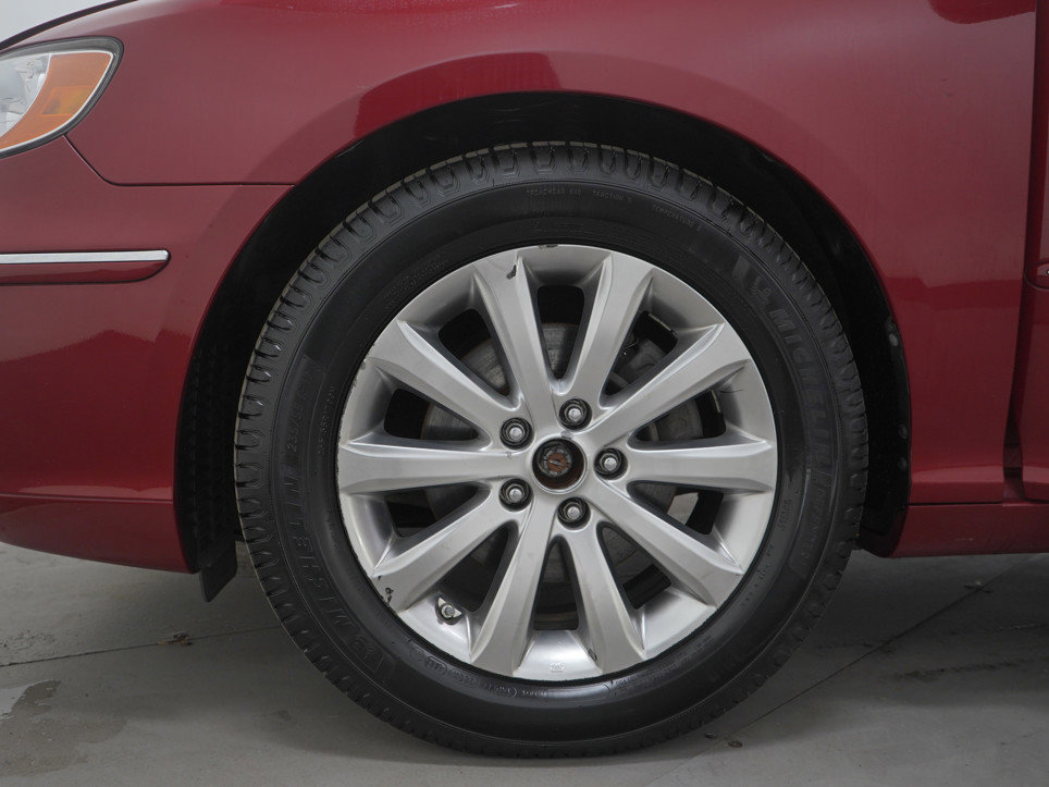 Used 2010 Hyundai Azera Limited image 27