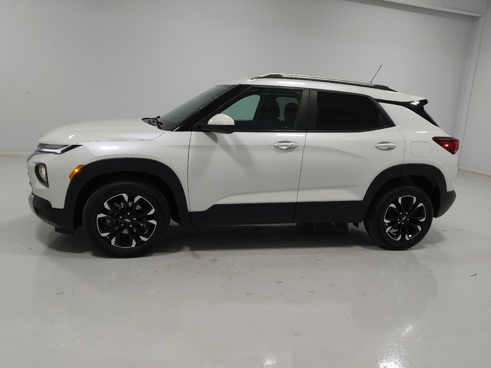 Used 2021 Chevrolet TrailBlazer LT w/ Convenience Package image 2