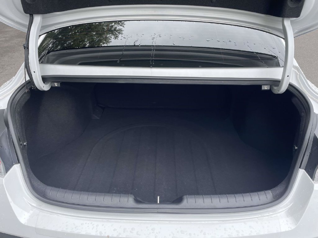Certified 2024 Hyundai Elantra SEL FWD image 8