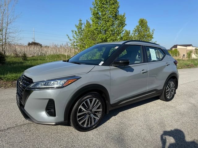 Used 2023 Nissan Kicks SR w/ SR Premium Package FWD video 1