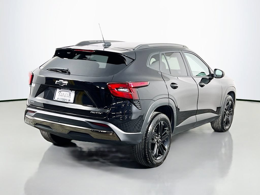 Used 2025 Chevrolet Trax ACTIV w/ Driver Confidence Package FWD image 5