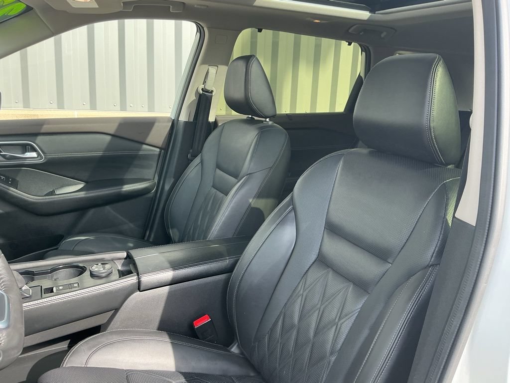 Used 2023 Nissan Rogue Platinum AWD/4WD image 9