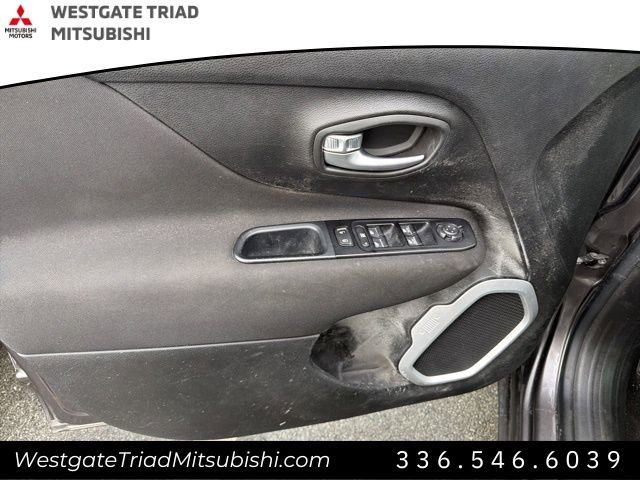 Used 2019 Jeep Renegade Latitude image 16