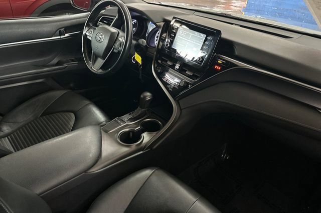 Used 2022 Toyota Camry SE image 18