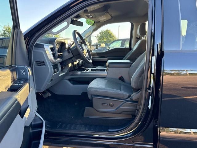 Used 2025 Ford F250 XLT w/ Black Appearance Package AWD/4WD image 22