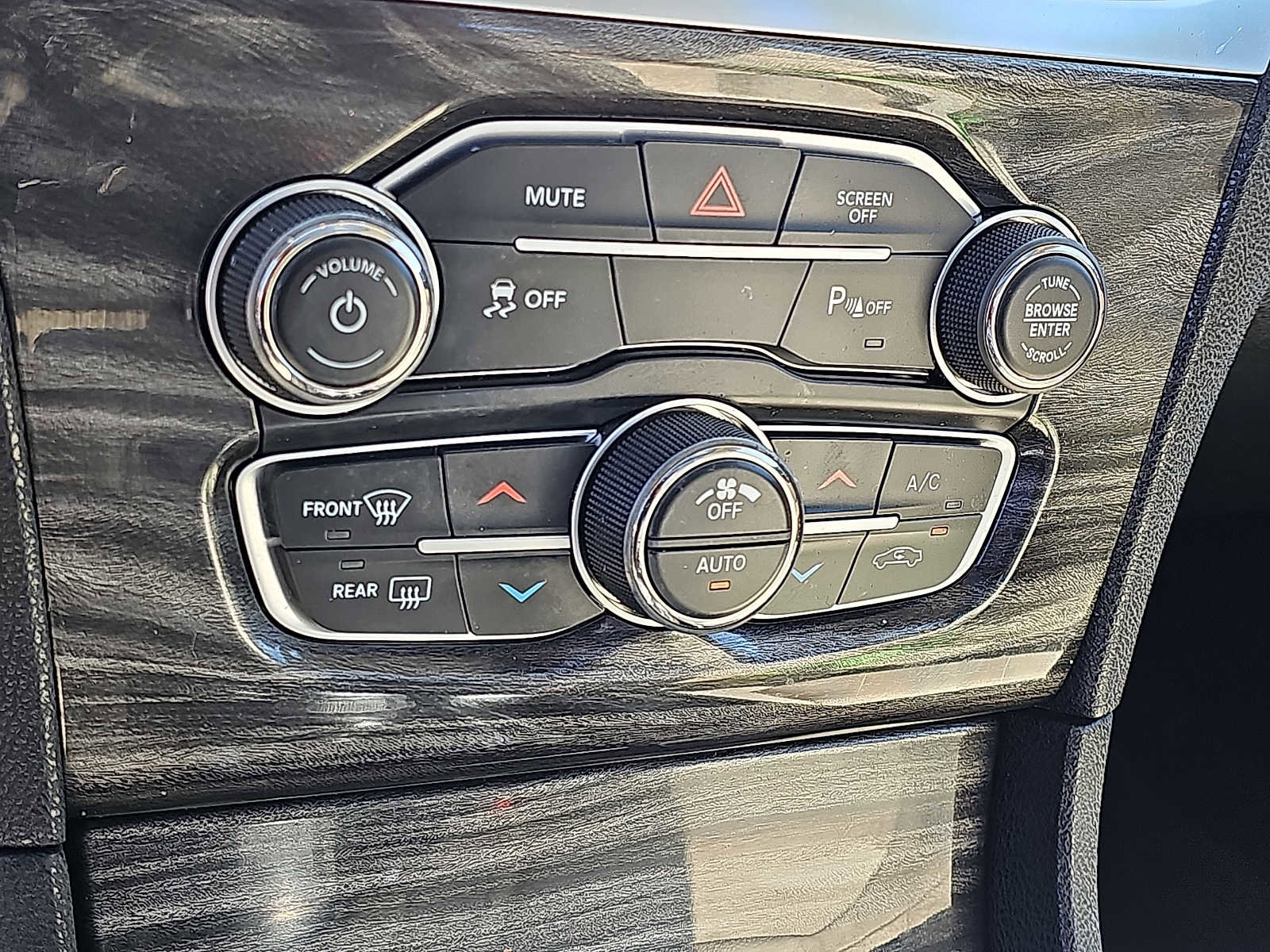 Used 2021 Chrysler 300 Touring L w/ Popular Equipment Group image 18