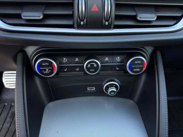Used 2024 Alfa Romeo Stelvio Veloce AWD/4WD image 21