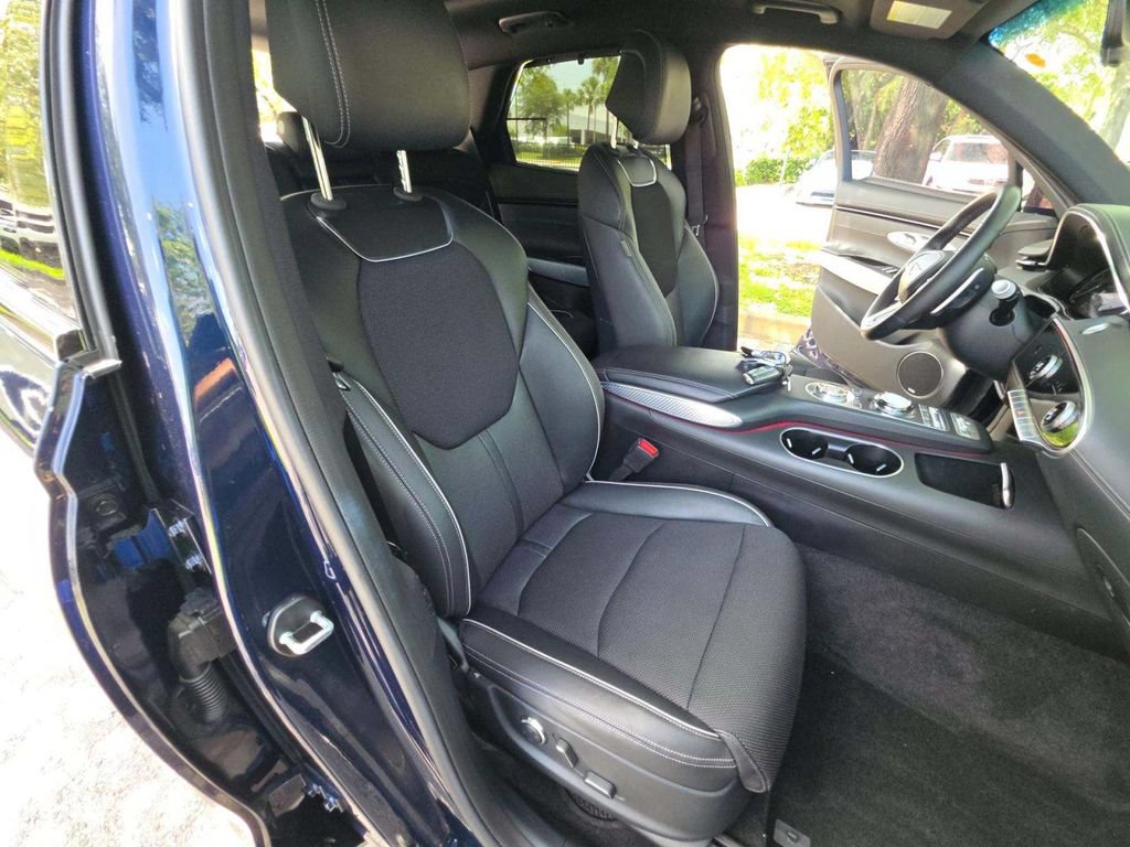 Used 2023 Genesis GV70 2.5T w/ Sport Prestige Package AWD/4WD image 20
