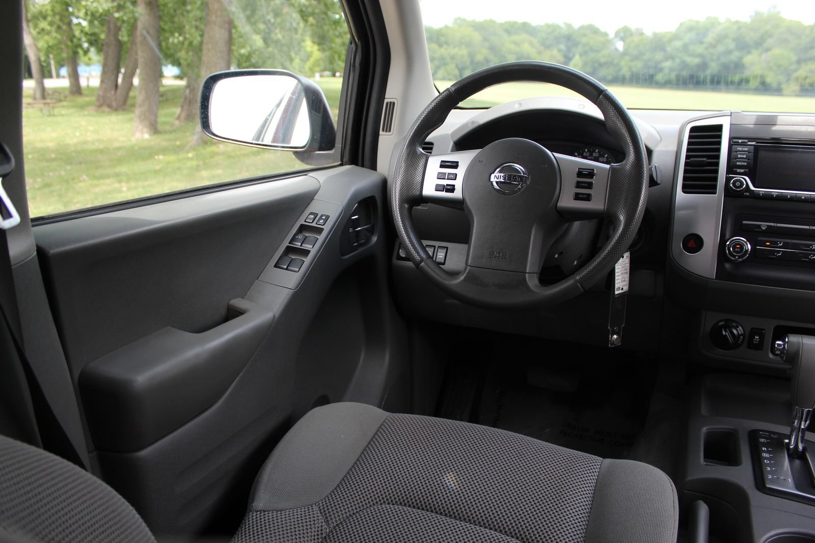 Used 2018 Nissan Frontier SV AWD/4WD image 9