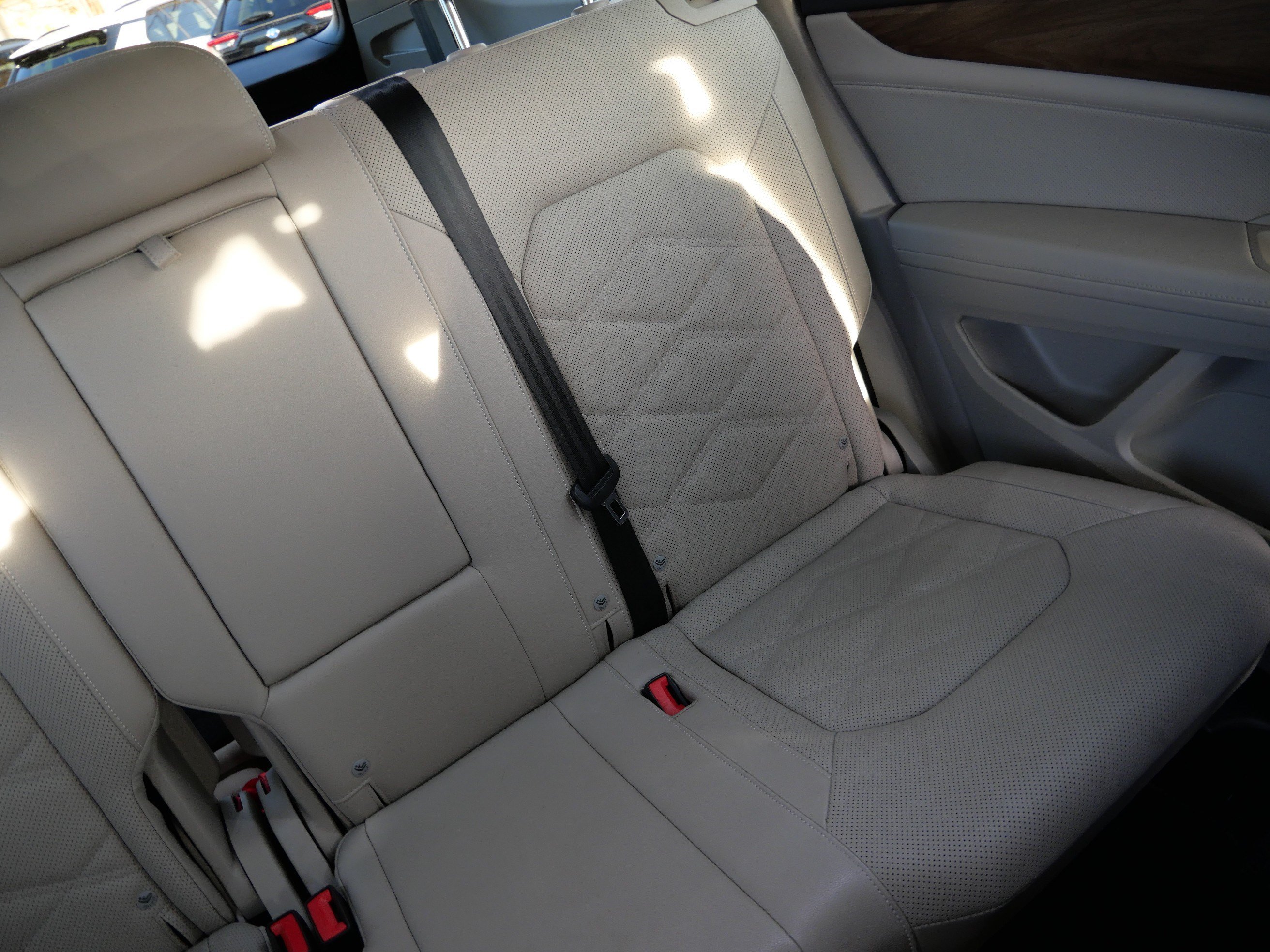 Certified 2024 Volkswagen Atlas SE w/ Panoramic Sunroof Package AWD/4WD image 14
