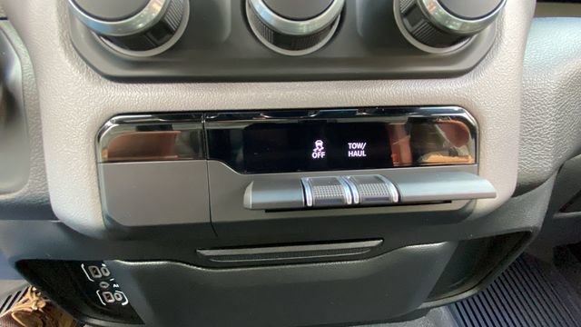 Used 2022 RAM 1500 Big Horn AWD/4WD image 25