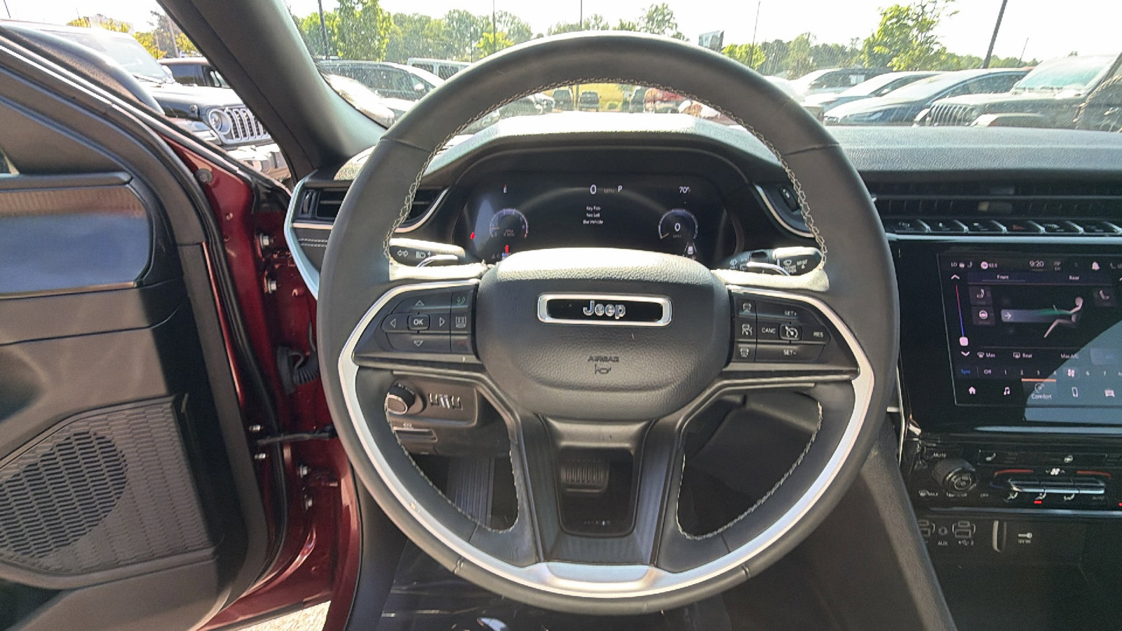 Used 2025 Jeep Grand Cherokee L Laredo w/ Luxury Tech Group I RWD image 29