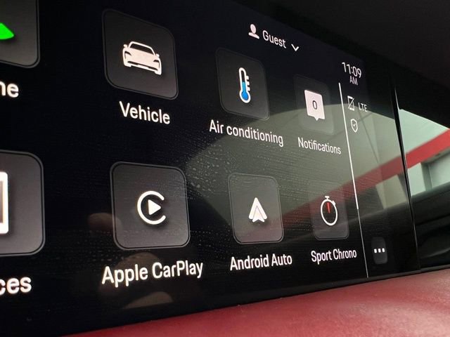 Used 2020 Porsche Taycan 4S image 30