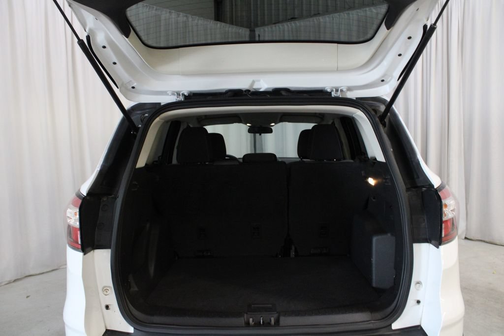 Used 2018 Ford Escape SE FWD image 30