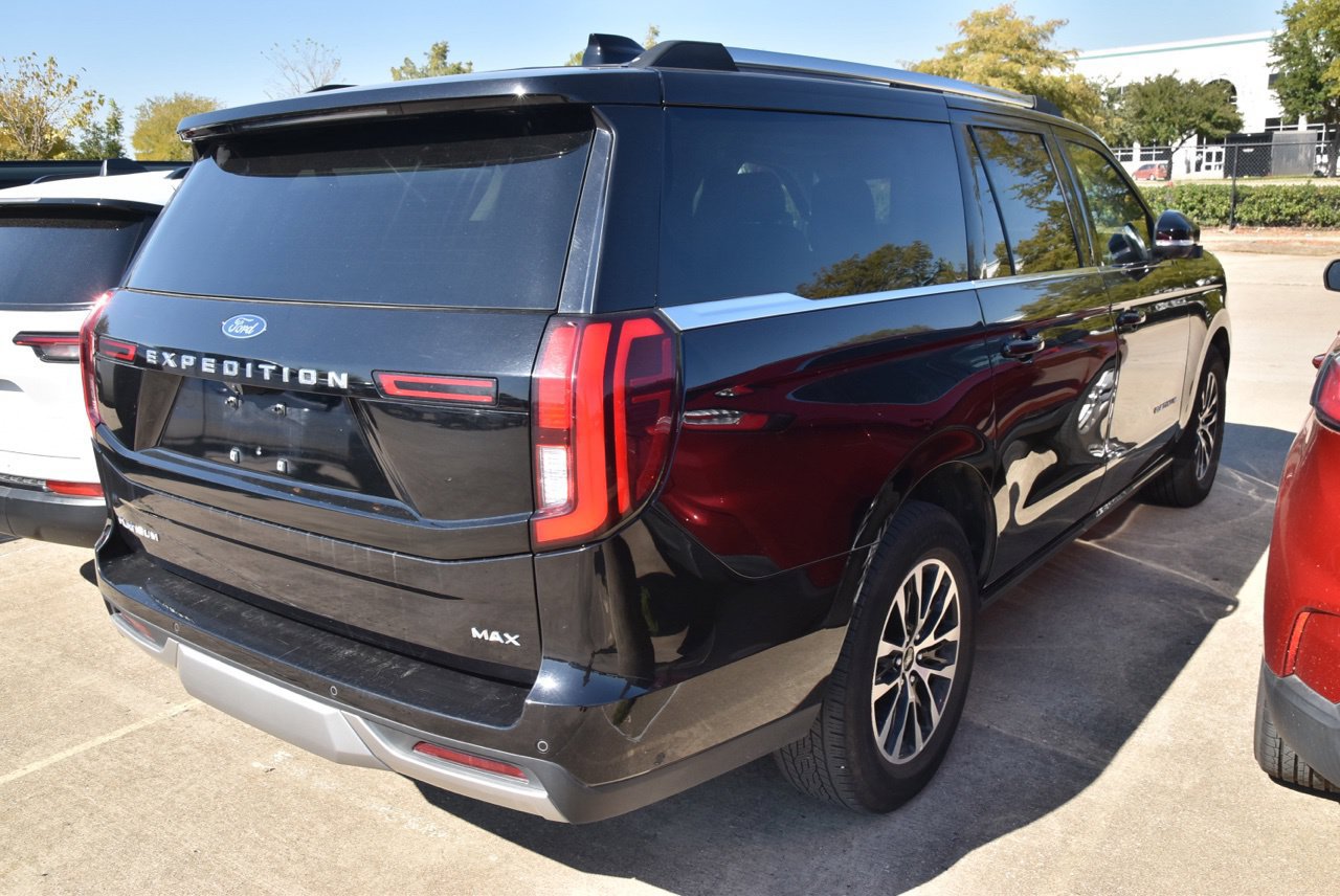 Used 2025 Ford Expedition Max Platinum AWD/4WD image 5