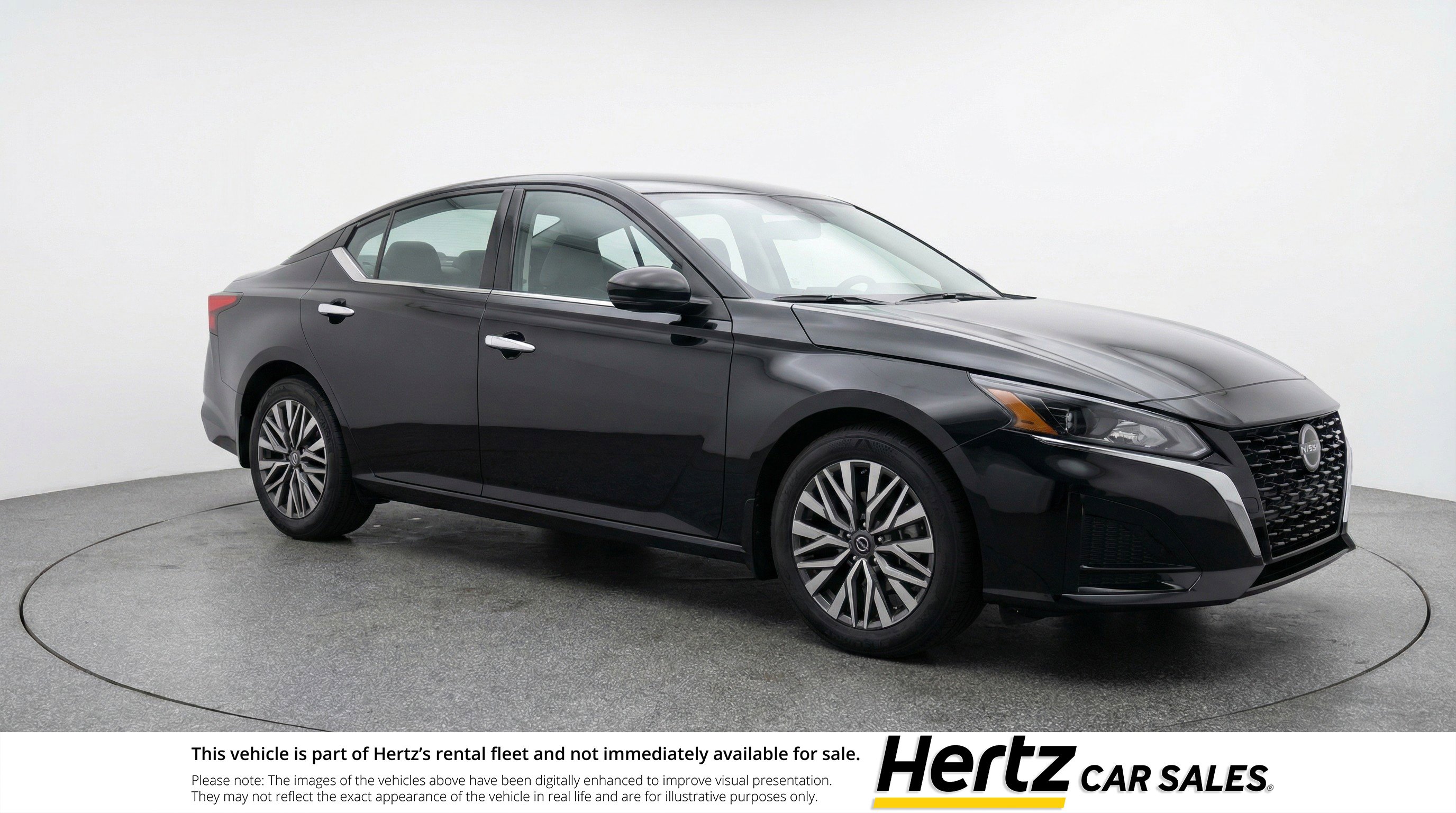 Used 2025 Nissan Altima 2.5 SV image 1
