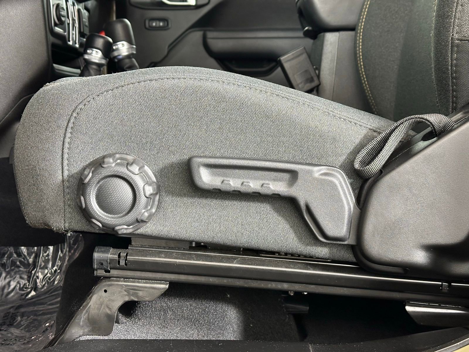 Used 2025 Jeep Wrangler Unlimited Sport S 4xe w/ Convenience Group image 7