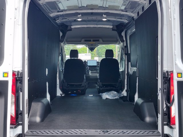 New 2027 Ford Transit 250 148 Medium Roof w/ Load Area Protection Package RWD image 29
