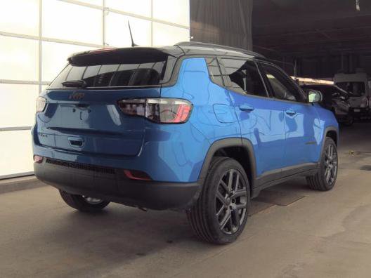 Used 2026 Jeep Compass Limited AWD/4WD image 3