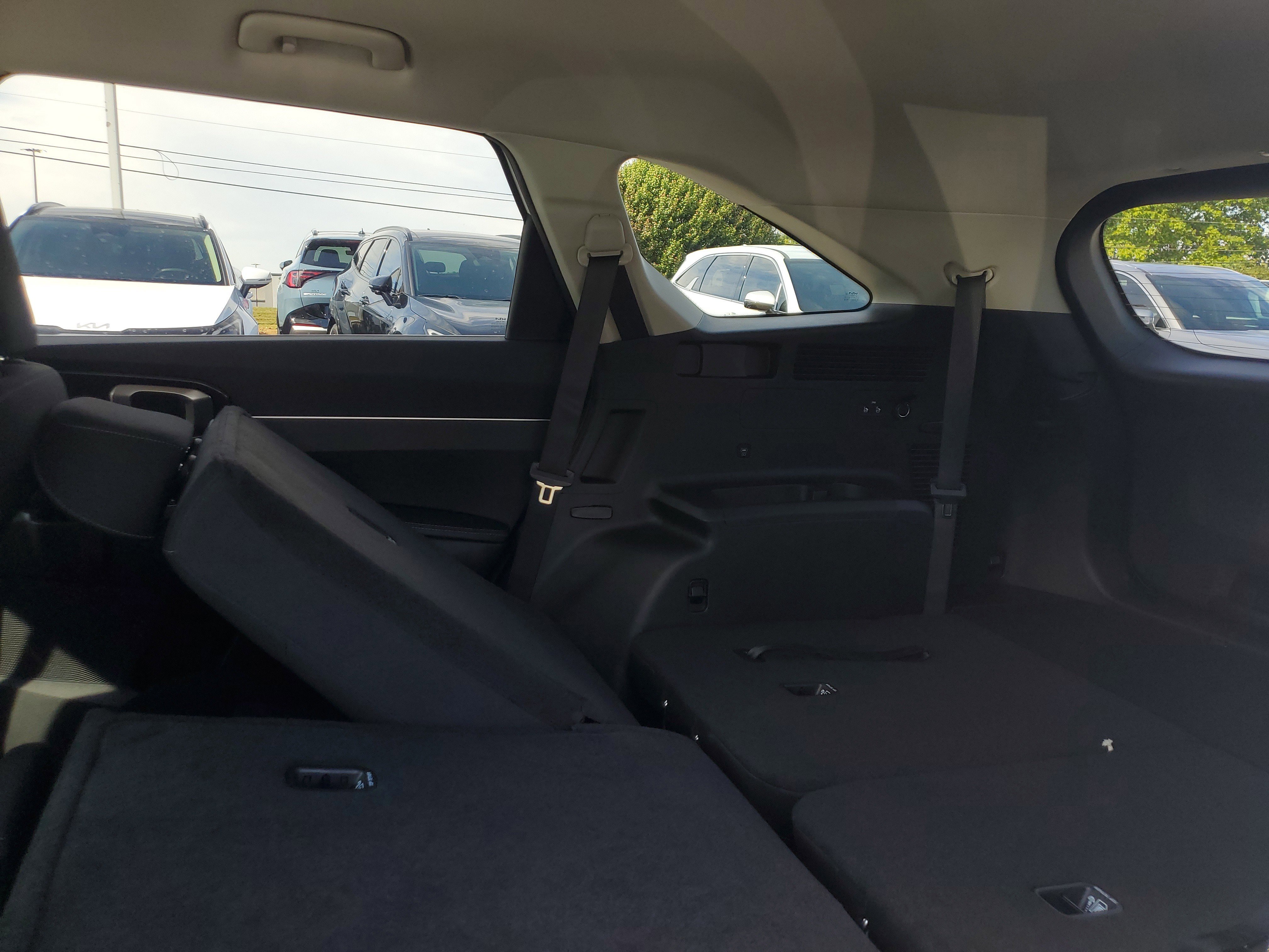 New 2026 Kia Sorento LX image 9