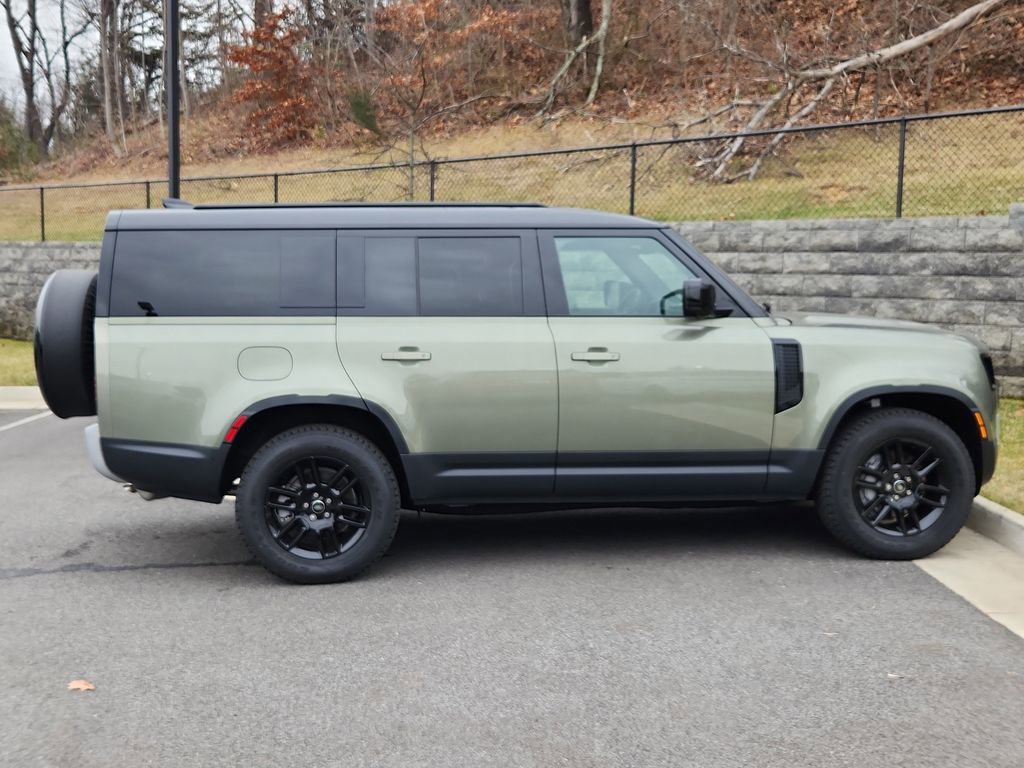 Used 2025 Land Rover Defender 130 S image 11