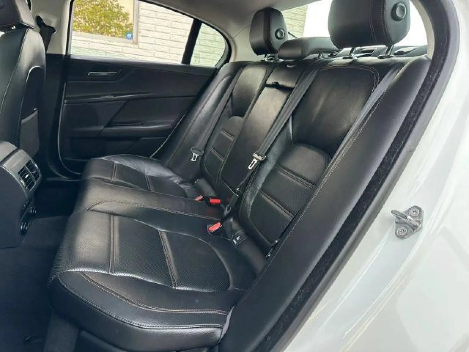 Used 2018 Jaguar XE Prestige RWD image 19