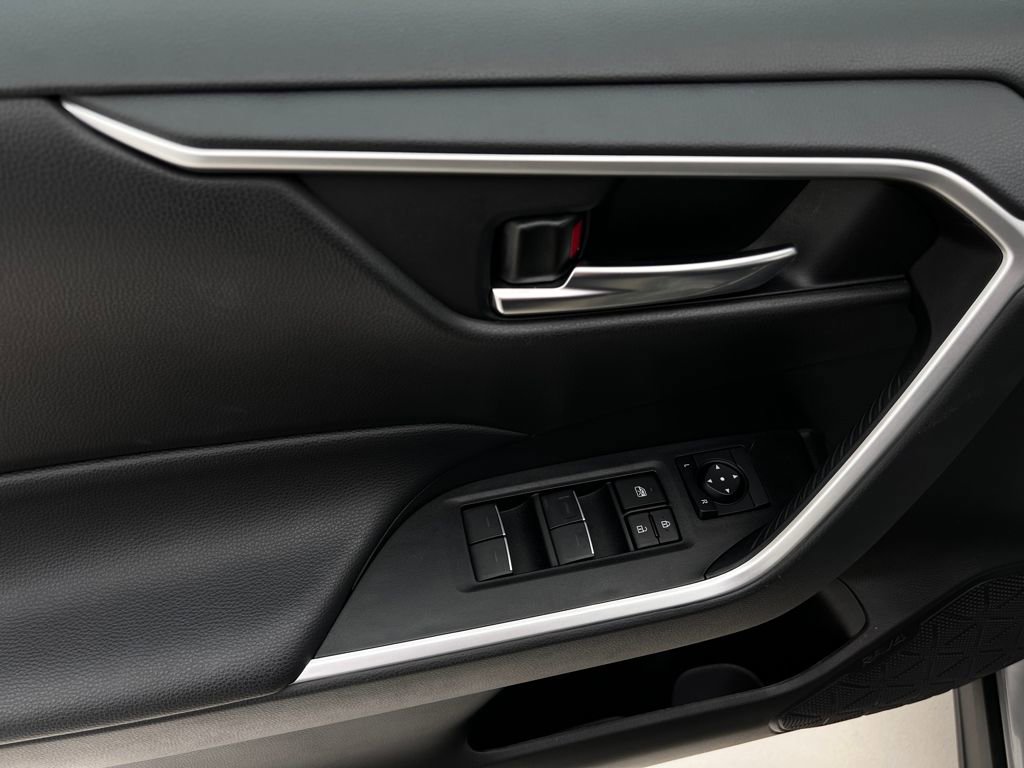 Used 2024 Toyota RAV4 XLE image 26