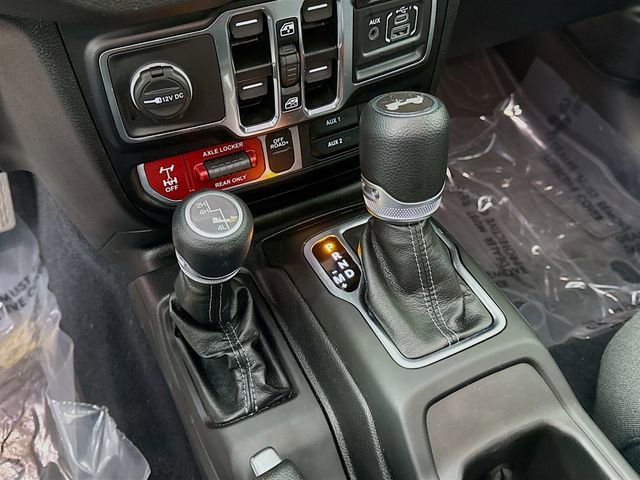 Used 2024 Jeep Wrangler Willys image 16