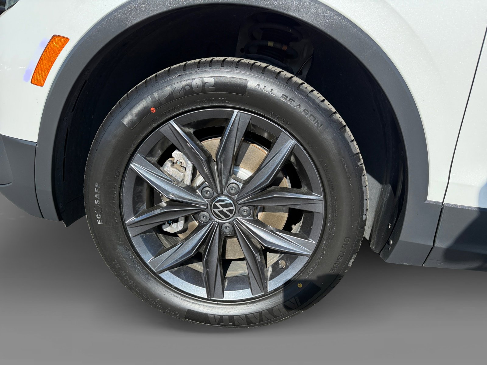 Used 2023 Volkswagen Tiguan SE image 9