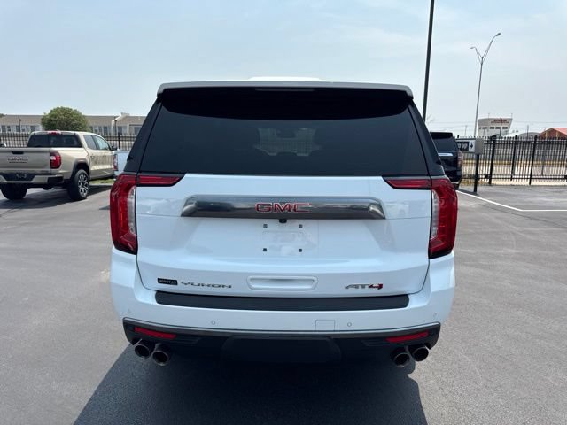 Used 2024 GMC Yukon XL AT4 w/ Technology Package AWD/4WD image 4