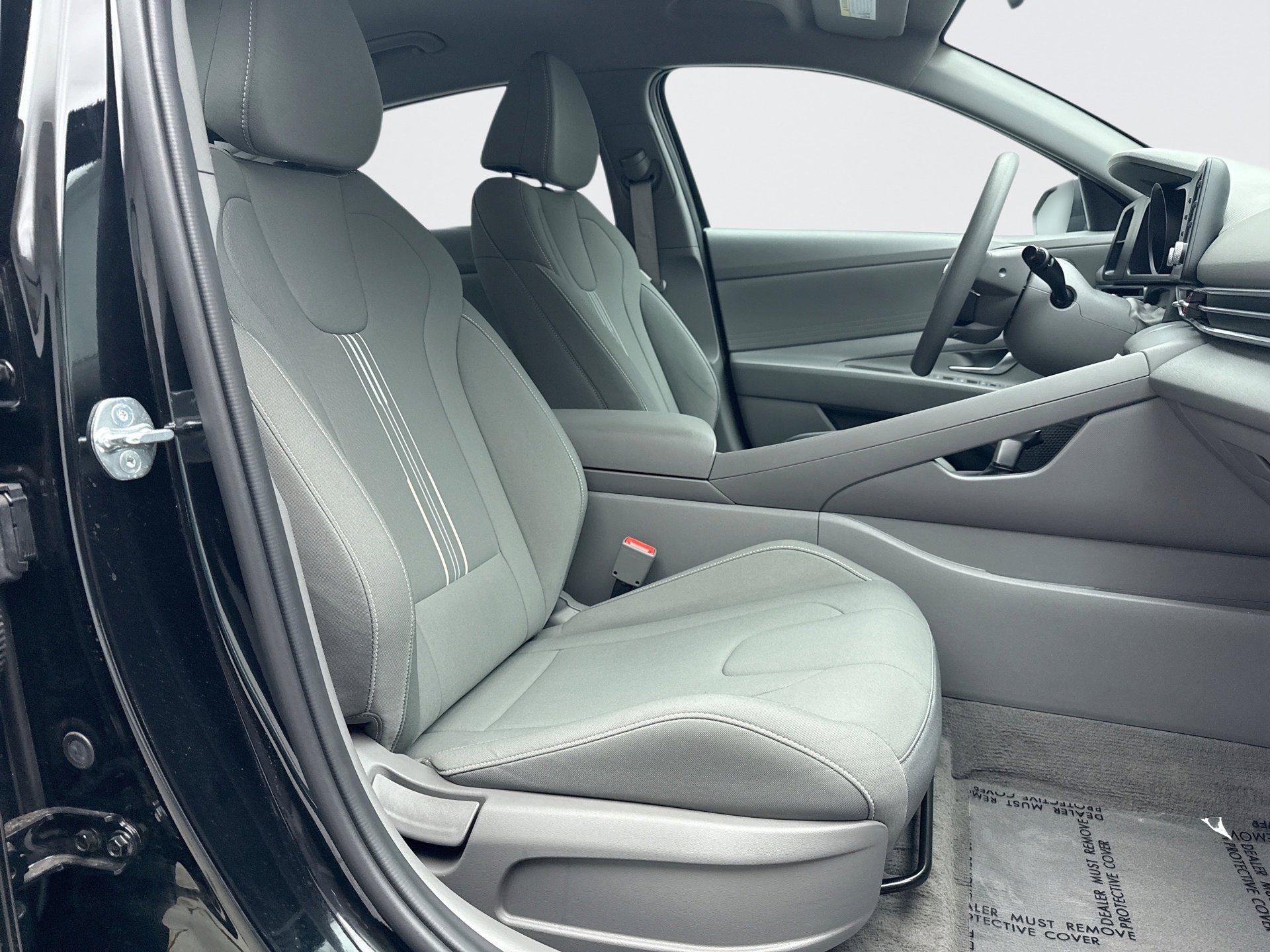 Used 2023 Hyundai Elantra SEL FWD image 17