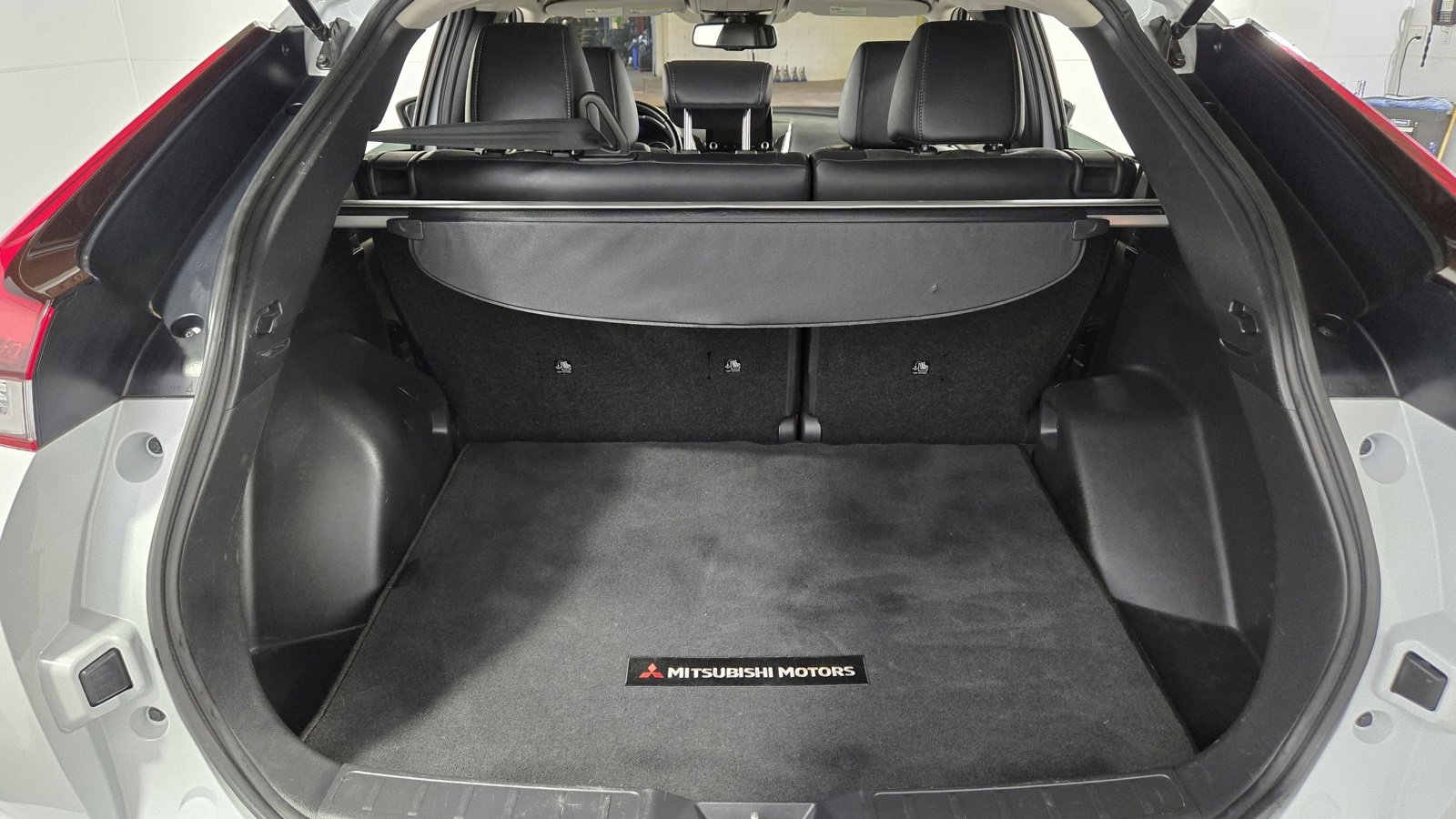 Used 2023 Mitsubishi Eclipse Cross SE image 32