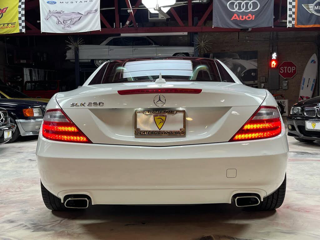 Used 2015 Mercedes-Benz SLK 250 w/ Premium Package image 8