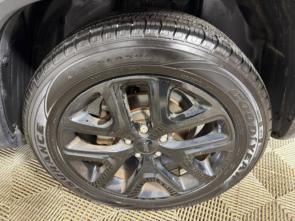 Used 2017 Jeep Renegade Altitude image 18