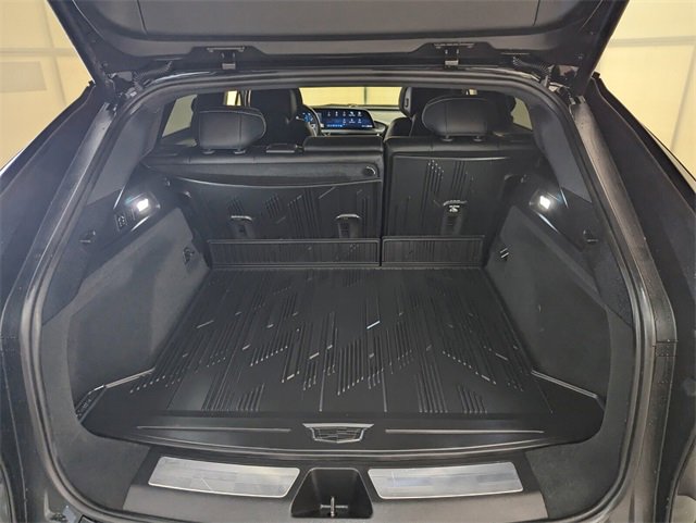 Used 2023 Cadillac Lyriq 2WD image 14