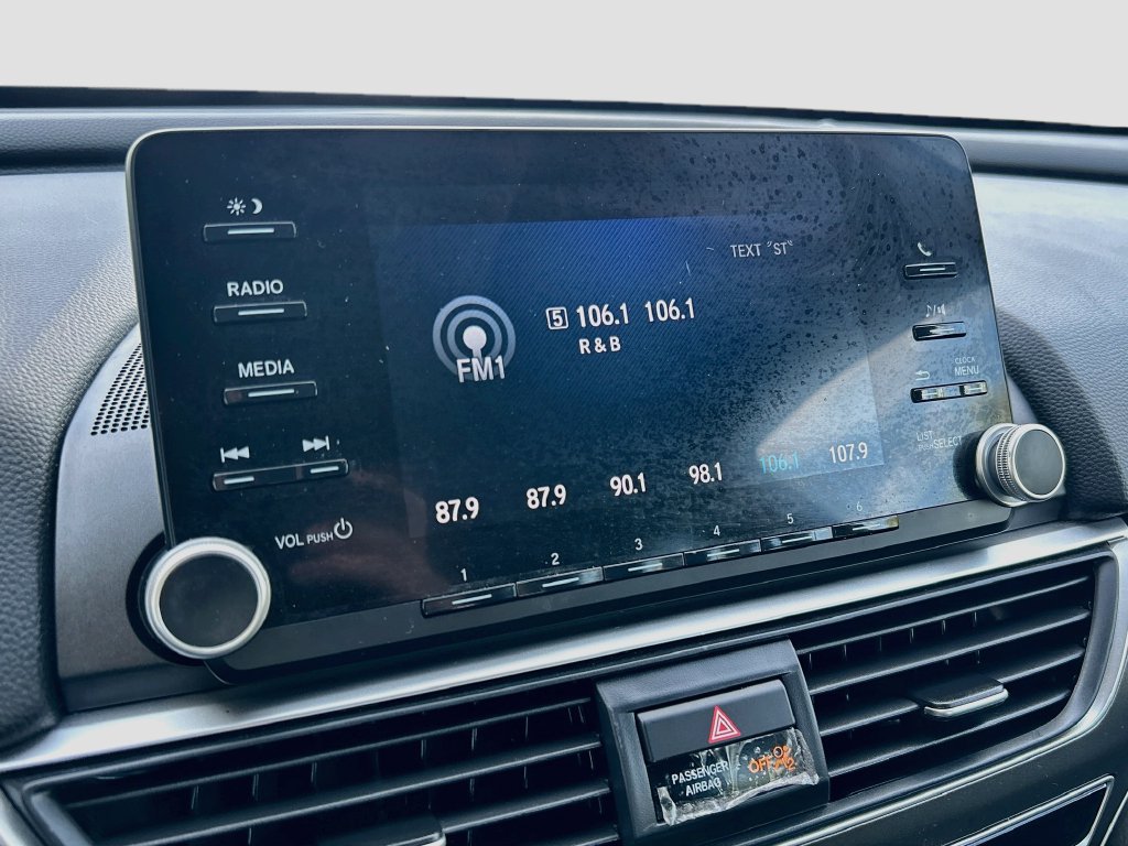 Used 2020 Honda Accord Hybrid image 14