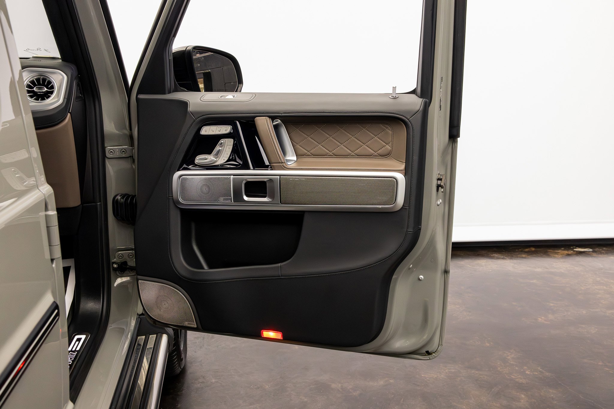 Used 2021 Mercedes-Benz G 550 image 35
