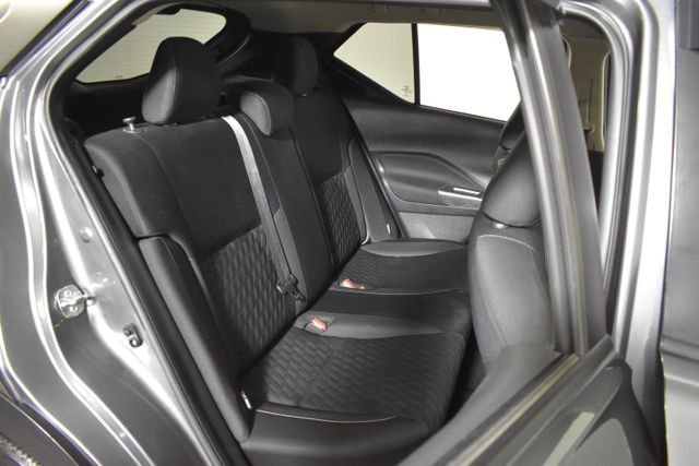 Used 2023 Nissan Kicks SV w/ Exterior Package FWD image 28