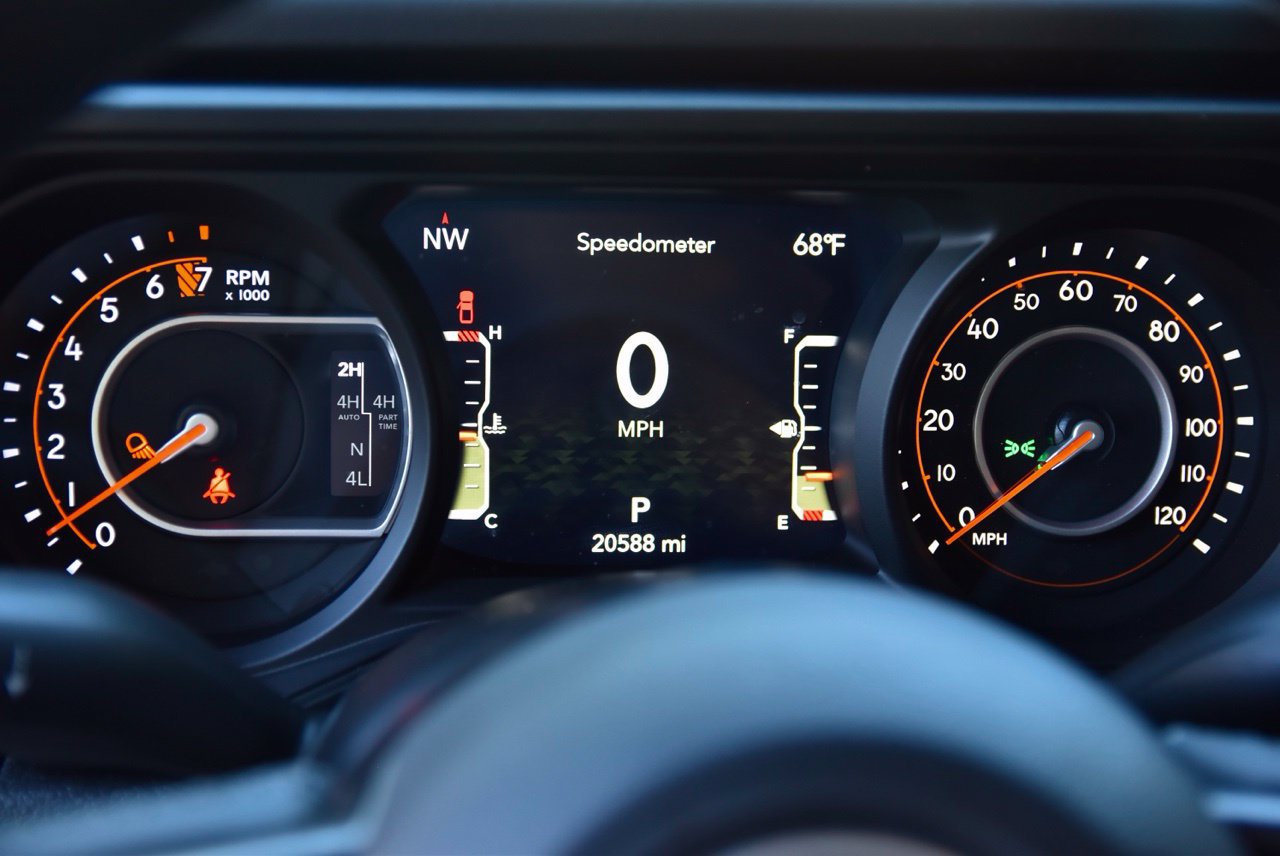 Used 2025 Jeep Gladiator Rubicon AWD/4WD image 26