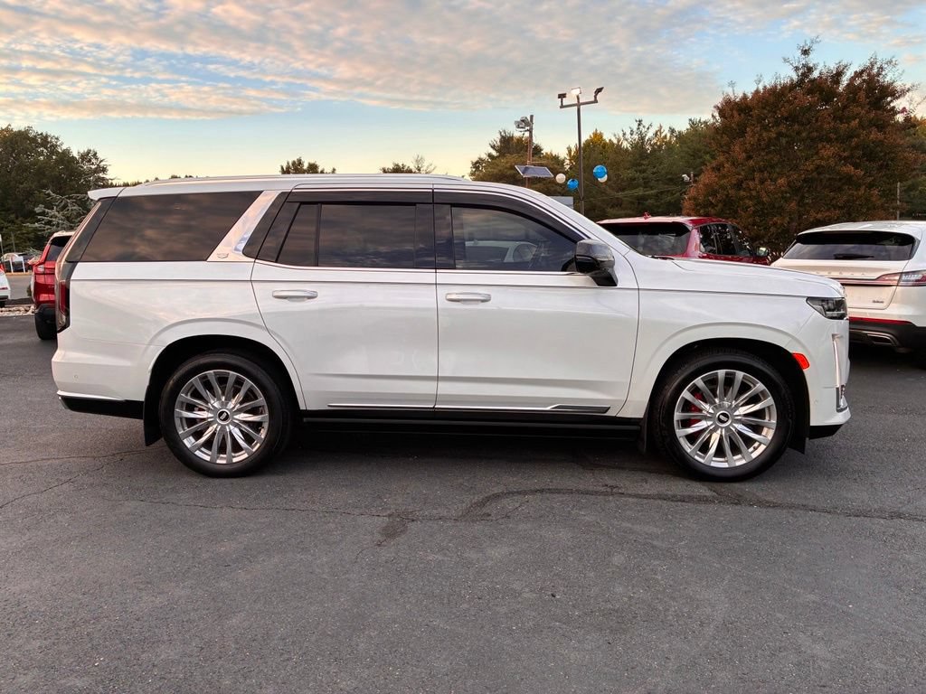 Used 2023 Cadillac Escalade Premium Luxury w/ Performance Package AWD/4WD image 8